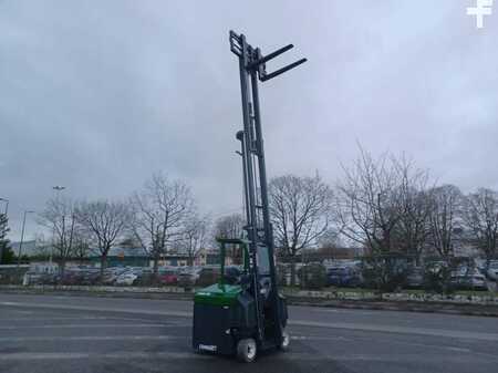 Four-way trucks 2022  Combilift CBE3000 (6)