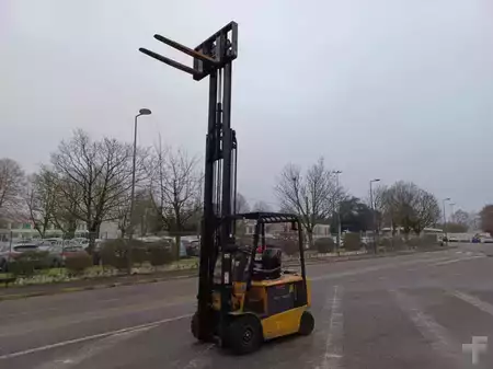 Elektro 4 Rad 2007  CAT Lift Trucks EP25K (16)