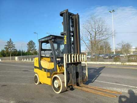 Diesel Forklifts 2013  Yale GDC70VX (1)