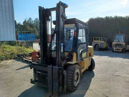 Chariots élévateurs diesel 2009  CAT Lift Trucks DP50K2 (2)