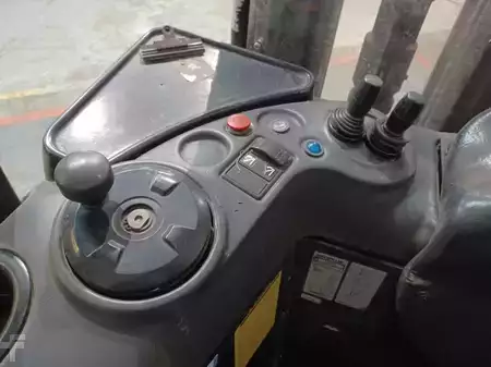 Stacker de condutor em pé 2010  CAT Lift Trucks NSR16N (13)