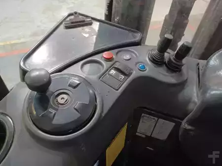 Stacker de condutor em pé 2010  CAT Lift Trucks NSR16N (14)
