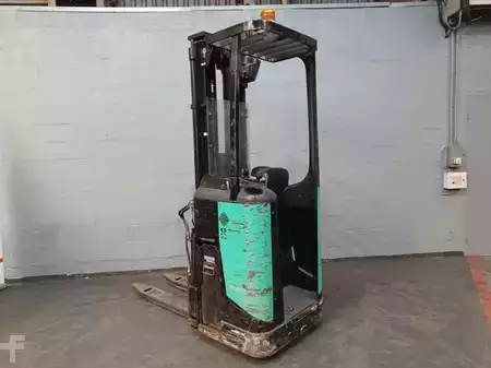 Stacker de condutor em pé 2010  CAT Lift Trucks NSR16N (12)