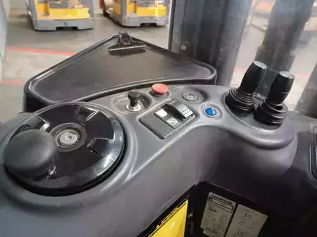 Stacker de condutor em pé 2010  CAT Lift Trucks NSR16N (13)