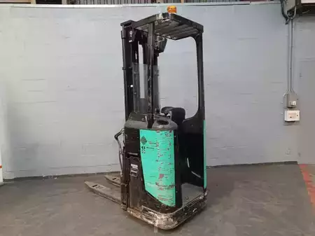 Stacker de condutor em pé 2010  CAT Lift Trucks NSR16N (17)