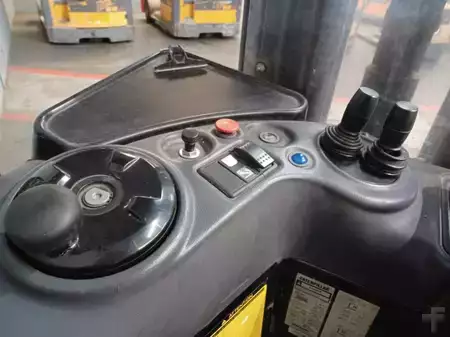 Stacker de condutor em pé 2010  CAT Lift Trucks NSR16N (18)