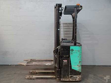 El-stabler - Med platform 2010  CAT Lift Trucks NSR16N (2)