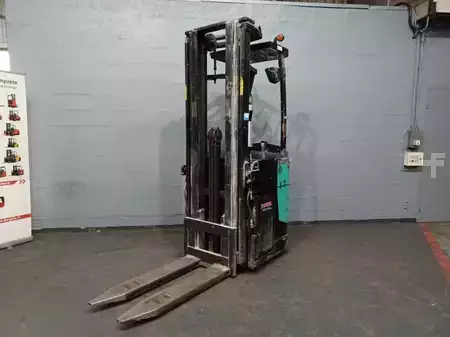 Stacker de condutor em pé 2010  CAT Lift Trucks NSR20N (15)