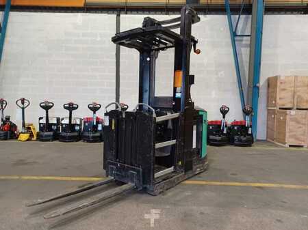 Lodret ordreplukker 2011  CAT Lift Trucks NOH10N (1)