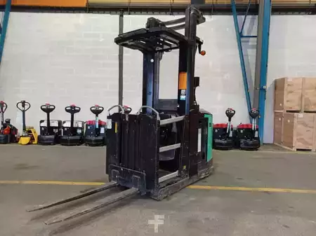 Pystysuora ordreplukker 2011  CAT Lift Trucks NOH10N (16)