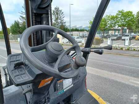 Diesel Forklifts 2016  Yale GDP70VX (19)