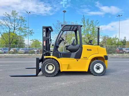 Diesel Forklifts 2016  Yale GDP70VX (5)