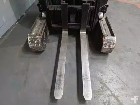 Reach Truck 2010  CAT Lift Trucks NR16N (17)