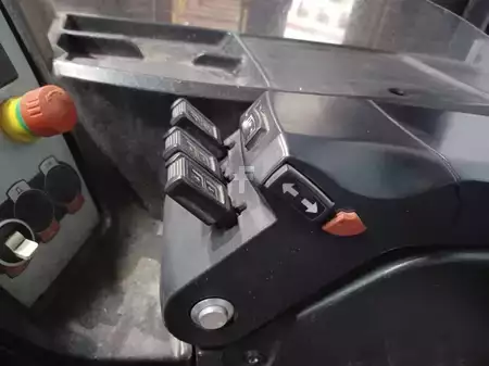 Reach Truck 2010  CAT Lift Trucks NR16N (18)