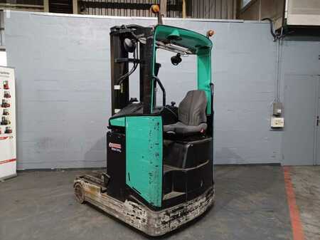 Carretilla retráctil 2010  CAT Lift Trucks NR16N (4)