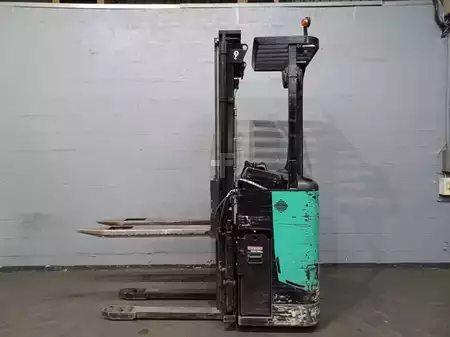 Stacker de condutor em pé 2011  CAT Lift Trucks NSR16N (16)