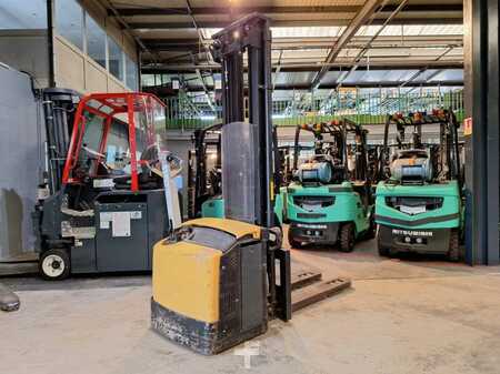 Pallet Stackers 2011  Mitsubishi SBP16N2I (1)