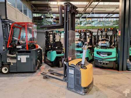 Pallet Stackers 2011  Mitsubishi SBP16N2I (10)