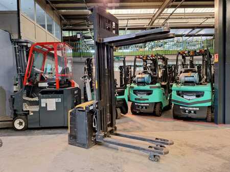 Pallet Stackers 2011  Mitsubishi SBP16N2I (5)