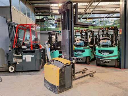 Pallet Stackers 2011  Mitsubishi SBP16N2I (9)