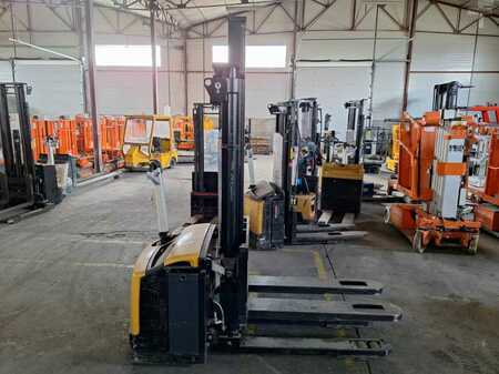 Stoccatori 2012  CAT Lift Trucks NSP16NI (1)
