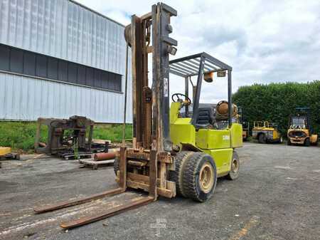 Carrelli elevatori GPL 1992  Clark GPM30 (1)