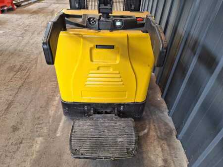 Pallet Stackers 2014  Yale MS12X (10)