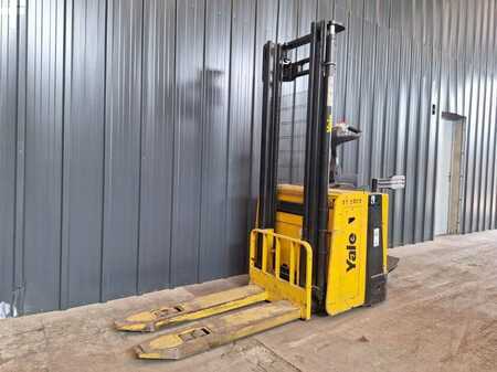 Pallet Stackers 2014  Yale MS12X (5)