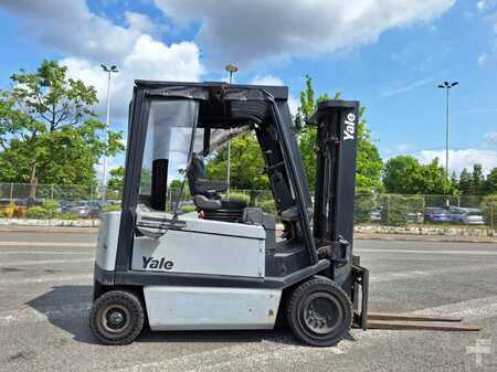 Electric - 4 wheels 2009  Yale ERP30 (3)