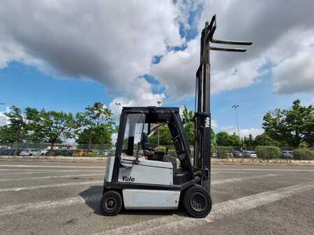 Electric - 4 wheels 2009  Yale ERP30 (7)