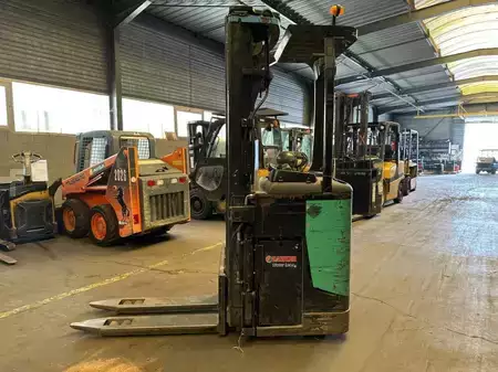 Stacker de condutor em pé 2010  CAT Lift Trucks NSR20N (7)