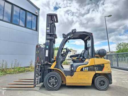 Wózki gazowe 2009  CAT Lift Trucks GP35N (1)