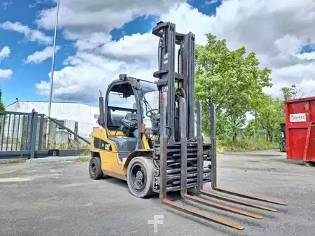 Wózki gazowe 2009  CAT Lift Trucks GP35N (10)