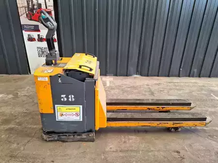 Electric Pallet Trucks 2012  OMG 330BE (15)
