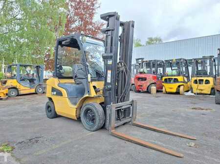 LPG VZV 2011  CAT Lift Trucks GP25N (2)