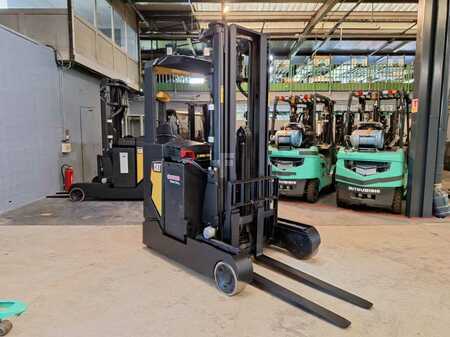 Carretilla retráctil 2017  CAT Lift Trucks NR16N2 (3)