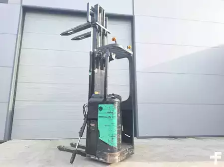 Stacker de condutor em pé 2010  CAT Lift Trucks NSR16N (13)