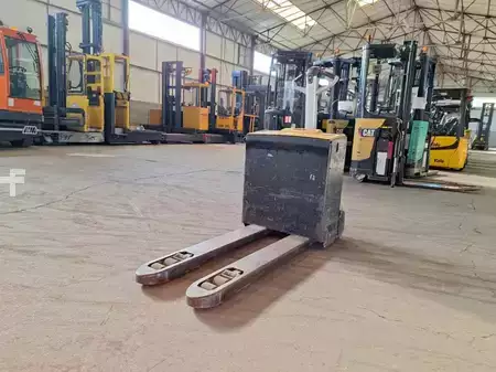 Transpalettes électriques 2017  CAT Lift Trucks NPP20N (18)