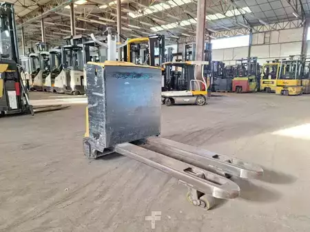 Transpalettes électriques 2017  CAT Lift Trucks NPP20N (19)