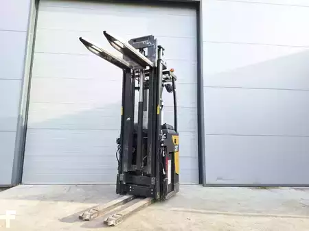 Stacker de condutor em pé 2016  CAT Lift Trucks NSR20N (11)