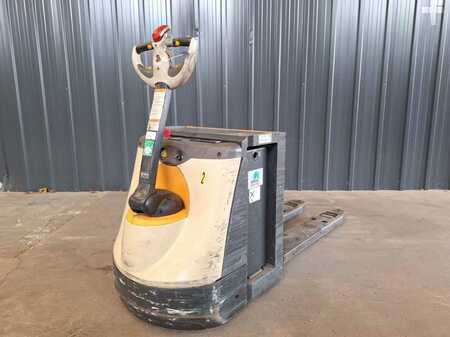 Electric Pallet Trucks 2013  Crown WP3080 (5)
