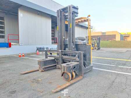Carretilla retráctil 2011  CAT Lift Trucks NRM20K (2)