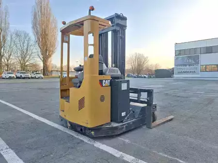 Reach Trucks 2011  CAT Lift Trucks NRM20K (20)