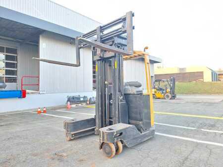 Carretilla retráctil 2011  CAT Lift Trucks NRM20K (7)