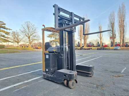 Carretilla retráctil 2011  CAT Lift Trucks NRM20K (8)
