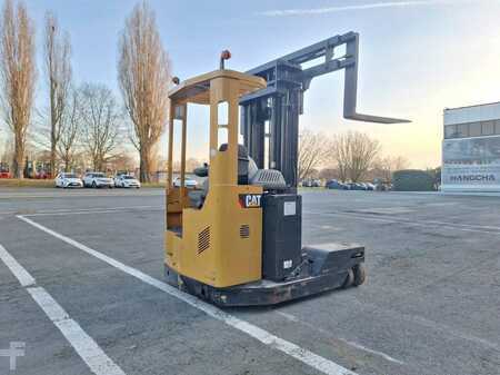 Carretilla retráctil 2011  CAT Lift Trucks NRM20K (9)
