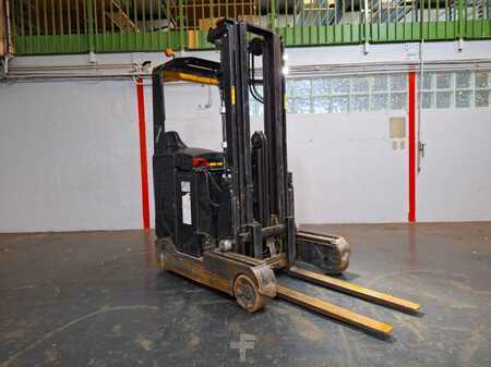 Carretilla retráctil 2015  CAT Lift Trucks NR16N2 (1)
