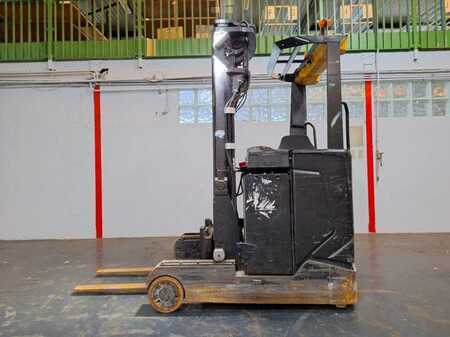Carretilla retráctil 2015  CAT Lift Trucks NR16N2 (4)