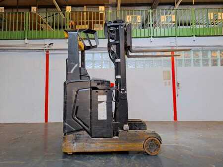 Carretilla retráctil 2015  CAT Lift Trucks NR16N2 (8)