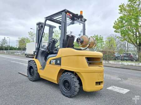 Wózki gazowe 2015  CAT Lift Trucks GP35 NTD (1)